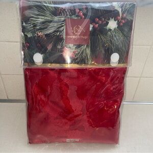 Lenox 60”X 104” Oblong Cloth Tablecloth Red Holly Berries Print